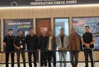 Kantor Imigrasi Kelas II TPI Atambua mendeportasi lima warga negara (WN) Republik Rakyat Tiongkok (RRT) melalui Bandara Internasional Soekarno-Hatta, Selasa (2/9).