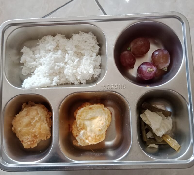 Badan Gizi Nasional (BGN) memastikan keselamatan dan kesehatan siswa menjadi prioritas dalam penanganan insiden keamanan pangan yang terjadi di MTs dan MA Manbaul Hikam Putat, Tanggulangin, Sidoarjo, pada 1 September 2026.