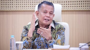 Wakil Menteri Usaha Mikro, Kecil, dan Menengah (UMKM) Helvi Moraza mengungkap tiga aspek yang perlu diperkuat pelaku UMKM agar mampu naik kelas dan menembus pasar global.
Ketiga aspek tersebut yakni pemanfaatan teknologi, penguatan kemitraan, dan perluasan akses pasar.