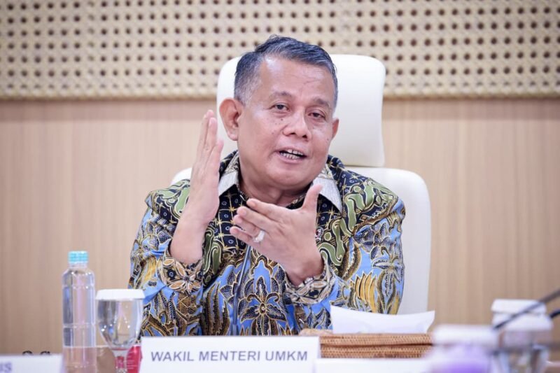 Wakil Menteri Usaha Mikro, Kecil, dan Menengah (UMKM) Helvi Moraza mengungkap tiga aspek yang perlu diperkuat pelaku UMKM agar mampu naik kelas dan menembus pasar global.
Ketiga aspek tersebut yakni pemanfaatan teknologi, penguatan kemitraan, dan perluasan akses pasar.