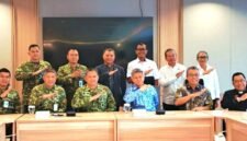 Foto: Jajaran Dinas Pembinaan Mental dan Ideologi TNI Angkatan Udara (Disbintalau) bersama perwakilan Konferensi Waligereja Indonesia (KWI) berfoto bersama seusai audiensi di Kantor KWI, Jakarta, Kamis (3/9/2026).