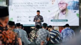 Foto: Wali Kota Administrasi Jakarta Timur Munjirin memberikan sambutan pada kegiatan Aktualisasi Nilai-Nilai Maulid Nabi Muhammad SAW 1448 H di Masjid Baitul Muhyi, Kantor Wali Kota Jakarta Timur, Kamis (3/9/2026).