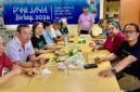 Foto:Dalam suasana penuh kebersamaan, para panitia membahas berbagai kebutuhan teknis dan koordinasi pelaksanaan acara yang dijadwalkan berlangsung di Balai Agung, Balai Kota DKI Jakarta, Minggu (6/9/2026).