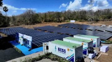 Pemerintah resmi meluncurkan Program Pembangkit Listrik Tenaga Surya (PLTS) 100 gigawatt peak (GWp) sebagai langkah strategis memperkuat ketahanan dan kemandirian energi nasional.