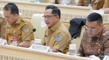 Menteri Dalam Negeri (Mendagri) Muhammad Tito Karnavian menegaskan reforma agraria harus diarahkan untuk mewujudkan keadilan dan memastikan pengelolaan tanah memberikan manfaat bagi masyarakat.