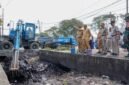 Foto: Wali Kota Administrasi Jakarta Timur Munjirin bersama jajaran meninjau proses Grebek Lumpur di PHB Cacing, Cakung Barat, Jakarta Timur.