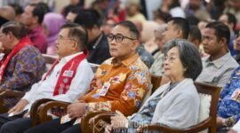 Foto: Pramono didampingi Wali Kota Administrasi Jakarta Pusat Arifin. Ketua Umum PMI Pusat Jusuf Kalla turut hadir dalam agenda peresmian gedung yang akan menjadi pusat kegiatan operasional PMI DKI Jakarta.