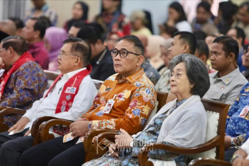 Foto: Pramono didampingi Wali Kota Administrasi Jakarta Pusat Arifin. Ketua Umum PMI Pusat Jusuf Kalla turut hadir dalam agenda peresmian gedung yang akan menjadi pusat kegiatan operasional PMI DKI Jakarta.