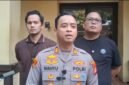 Foto: Kapolsek Tambora AKP Wahyu Hidayat saat memberikan keterangan terkait pengungkapan kasus pencurian sepeda motor di kawasan Jalan Pekapuran, Tambora, Jakarta Barat.