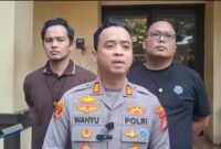 Foto: Kapolsek Tambora AKP Wahyu Hidayat saat memberikan keterangan terkait pengungkapan kasus pencurian sepeda motor di kawasan Jalan Pekapuran, Tambora, Jakarta Barat.