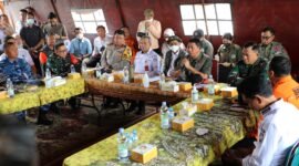 Badan Gizi Nasional (BGN) menghentikan sementara operasional Satuan Pelayanan Pemenuhan Gizi (SPPG) Batang Bawang Bawang, Kabupaten Batang, Jawa Tengah, setelah 219 penerima manfaat Program Makan Bergizi Gratis (MBG) mengalami gangguan kesehatan pada 23 September 2026.