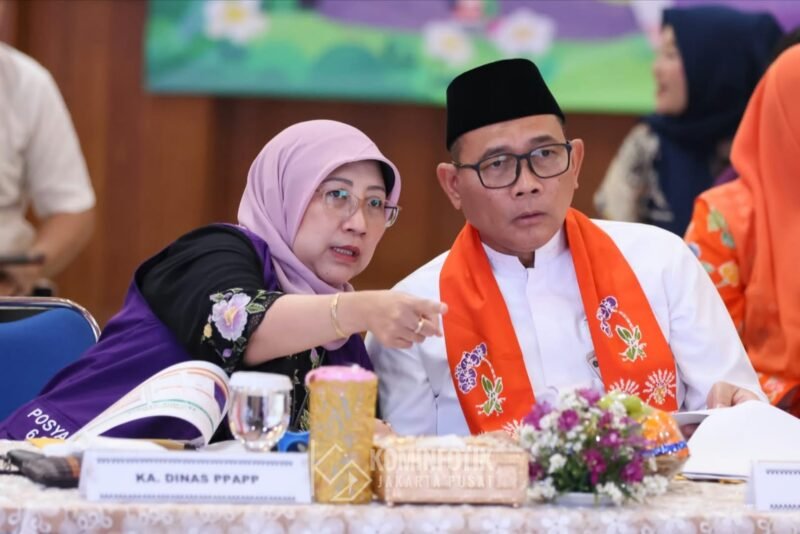 Foto: Wali Kota Administrasi Jakarta Pusat Arifin saat mengikuti penilaian Posyandu Bidang Kesehatan Berprestasi Tingkat Nasional 2026 secara daring di Kantor Wali Kota Jakarta Pusat, Jumat (25/9/2026).