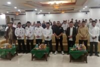 Foto: Ketua PWI Jaya, KesitB Handoyo bersama sejumlah pejabat Pemerintah Kota Administrasi Jakarta Selatan bersama pengurus dan anggota PWI Pokja Wali Kota Jakarta Selatan berfoto bersama usai kegiatan peringatan Maulid Nabi Muhammad SAW di Ruang Dirgantara, Kantor Wali Kota Jakarta Selatan, Jumat (25/9/2026). 