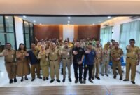 Foto: Pengurus dan anggota Pokja PWI Wali Kota Jakarta Timur bersama jajaran Pemerintah Kecamatan Kramat Jati berfoto bersama usai audiensi di Kantor Kecamatan Kramat Jati, Jakarta Timur, Senin (28/9/2026).