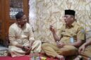 Foto: Sekretaris Kota Administrasi Jakarta Timur Eka Darmawan berbincang bersama pimpinan Majelis Taklim Nurul Hasan, Habib Syekh Bin Umar, saat bersilaturahmi di kediamannya, Batu Ampar, Kramat Jati, Jakarta Timur, Selasa (29/9/2026).
