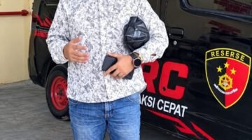 Foto: Didi Lawyer Datangi Polres Sampang, Koordinasikan Dugaan Ancaman terhadap Pelapor.