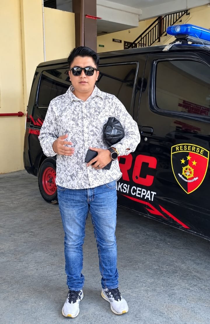 Foto: Didi Lawyer Datangi Polres Sampang, Koordinasikan Dugaan Ancaman terhadap Pelapor.