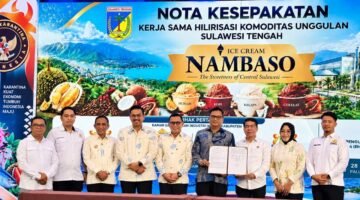 Foto: Sejumlah perwakilan KADIN kabupaten bersama pelaku industri melakukan penandatanganan Nota Kesepakatan Kerja Sama Hilirisasi Komoditas Unggulan Sulawesi Tengah di Palu