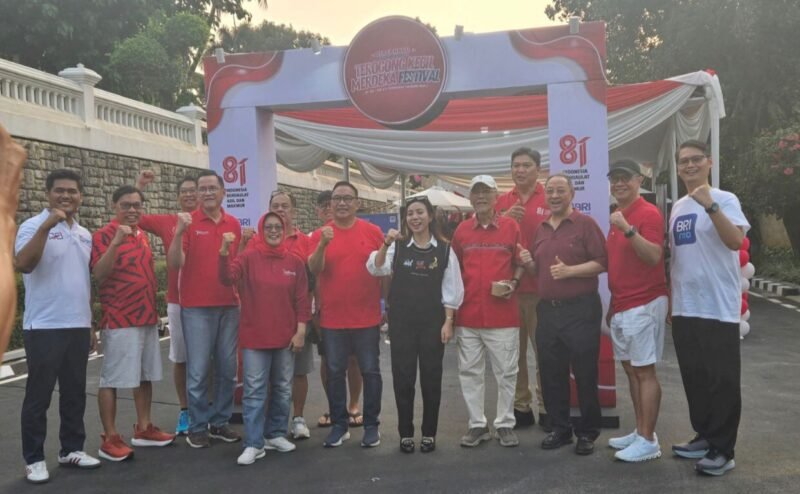 Foto: Jajaran BRI Cabang Pondok Indah bersama masyarakat mengikuti kegiatan Terongkong Merdeka Festival dalam rangka memeriahkan HUT ke-81 Kemerdekaan Republik Indonesia.