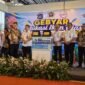 Foto: Sejumlah pejabat, pelaku usaha, dan perwakilan komunitas ikan hias berfoto bersama seusai pembukaan Gebyar Edukasi Ikan Hias di PPISHP Perikanan Cengkareng, Jakarta Barat, Rabu (16/9/2026).