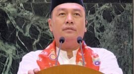 Foto: Ketua Pokja PWI Wali Kota Jakarta Pusat Helmi AR menyoroti polemik pernyataan Kepala BGN Sudaryono terkait kasus keracunan Makan Bergizi Gratis (MBG)