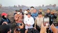 Foto: Polri Bersama Tim Gabungan Gunakan Cara Baru Hadapi Karhutla Gambut. (Dok: Istimewa)