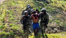 Foto: JT alias W diamankan personel gabungan di sebuah honai di Kampung Jenggernok, Distrik Gome, Kabupaten Puncak, Papua Tengah, Kamis (3/9/2026) sekitar pukul 07.27 WIT. (Dok: Istimewa)