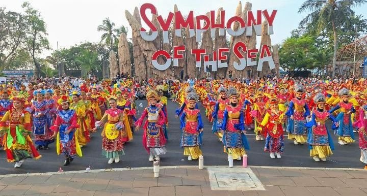 Foto: Ribuan penari dari berbagai negara memeriahkan penyelenggaraan 5th Indonesia International Culture Festival (IICF) 2026 di kawasan Symphony of the Sea, Ancol Taman Impian, Jakarta, Sabtu (12/9/2026). (Dok: Istimewa)