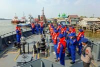 Foto: Kepolisian Negara Republik Indonesia (Polri) memperkuat operasi pencarian dan penyelamatan (Search and Rescue/SAR) terhadap KM Virgo Transport 8 yang dilaporkan hilang kontak. (Dok: Istimewa)