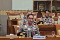 Komjen Pol Suyudi Ario Seto selangkah lagi memimpin Korps Bhayangkara. Komisi III DPR RI secara aklamasi menyetujui Kepala Badan Narkotika Nasional (BNN) itu sebagai calon Kapolri untuk menggantikan Jenderal Pol. Listyo Sigit Prabowo.