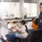Tembok tinggi dan jeruji besi tak sepenuhnya mampu membendung kerinduan anak kepada orang tua yang sedang menjalani masa pidana.