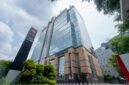 Foto: Gedung Bank Jakarta tampak berdiri megah di kawasan Jakarta, Minggu (4/10/2026). Bank Jakarta, nama komersial baru dari PT Bank DKI, terus mendorong transformasi bisnis melalui digitalisasi layanan, efisiensi operasional, penguatan tata kelola, serta pengembangan ekosistem keuangan daerah.