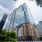 Foto: Gedung Bank Jakarta tampak berdiri megah di kawasan Jakarta, Minggu (4/10/2026). Bank Jakarta, nama komersial baru dari PT Bank DKI, terus mendorong transformasi bisnis melalui digitalisasi layanan, efisiensi operasional, penguatan tata kelola, serta pengembangan ekosistem keuangan daerah.