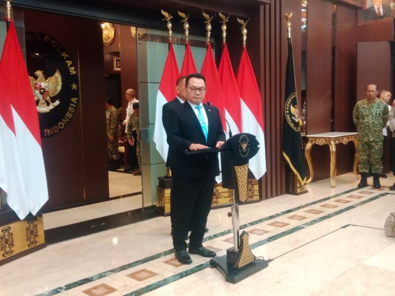 Menteri Koordinator Bidang Politik dan Keamanan (Menko Polkam) Jenderal TNI (Purn) Dudung Abdurachman mengungkap menyoal penanganan Papua setelah menerima arahan Presiden Prabowo Subianto.