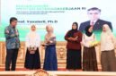 Menteri Ketenagakerjaan (Menaker) Yassierli menegaskan generasi muda perlu memperkuat kompetensi dan kemampuan beradaptasi untuk menghadapi perubahan dunia kerja yang berlangsung cepat.