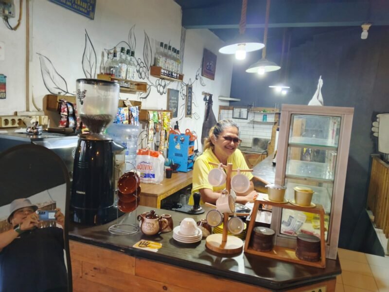 Foto: Ratu Ira Kembangkan Langit Coffee dan Penginapan, Dorong Potensi UMKM Cianjur