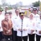 Foto: Gubernur DKI Jakarta Pramono Anung bersama jajaran pejabat terkait meninjau pembangunan jalan tembus Kelapa Gading–Pulogadung di kawasan Pegangsaan Dua, Jakarta Utara, Jumat (9/10/2026).