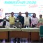 Foto: Wali Kota Administrasi Jakarta Timur, Munjirin, bersama jajaran petugas kesehatan hewan dan panitia berfoto bersama dalam rangka peringatan World Rabies Day 2026 di halaman Kantor Wali Kota Jakarta Timur, Minggu (11/10/2026).