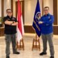 Foto: SIAPKAN OKK: PWI Jaya segera gelar Orientasi Kewartawanan dan Keorganisasian (OKK). Ketua PWI Jaya Kesit Budi Handoyo (kanan), bersama Arman Suparman.