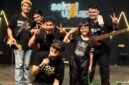 Shelyn Adlyani Hendroharto, drummer cilik berusia 8 tahun asal Sorong, Papua, kembali mencuri perhatian lewat penampilannya di panggung musik. Siswi kelas 3 SD Golden Gate Sorong itu tampil bermain drum bersama grup band Selagi Atmost di Cafe Selagi Dingin, Sorong, Sabtu malam (10/10/2026).
