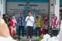 Foto: Menko PMK Sugiono menyampaikan keterangan saat meninjau pelaksanaan Program Cek Kesehatan Gratis (CKG) Sekolah di SMP Negeri 202, Duren Sawit, Jakarta Timur, Kamis (15/10/2026).
