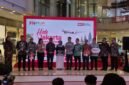 Foto: Sejumlah perwakilan Malaysia Healthcare Travel Council (MHTC), rumah sakit, dan mitra pariwisata berfoto bersama saat pembukaan Malaysia Healthcare Expo (MHX) Jakarta 2026 di Laguna Atrium, Central Park Mall, Jakarta Barat, Jumat (16/10/2026).