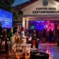 Foto: Ilustrasi dugaan penyalahgunaan gedung Kantor Desa Kertawinangun, Kecamatan Kandanghaur, Kabupaten Indramayu, untuk kegiatan karaoke dan pesta minuman keras (miras). Perhimpunan Wartawan Hukum Indonesia (PWHI) mendesak Bupati Indramayu Lucky Hakim menindaklanjuti informasi tersebut melalui klarifikasi dan pemeriksaan menyeluruh. Hingga Minggu (18/10/2026).