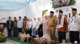 Foto: Wali Kota Administrasi Jakarta Timur Munjirin bersama jajaran pejabat dan pengurus Forum Komunikasi Majelis Taklim (FKMT) menghadiri kegiatan penilaian Lomba Majelis Taklim Tingkat Provinsi DKI Jakarta 2026 di Majelis Taklim Al Fajar, Kelurahan Munjul, Kecamatan Cipayung, Jakarta Timur, Selasa (20/10/2026).