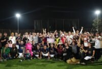 Foto: Wali Kota Jakbar Iin Mutmainah bersama anggota FKDM Jakarta Barat usai Turnamen Minisoccer FKDM Jakarta Barat di Maroedja Sport Park, Meruya Utara, Rabu (21/10/2026)