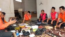 Foto: Jajaran pengurus Dewan Pimpinan Daerah (DPD) Partai Gerakan Rakyat (PGR) Kabupaten Sukabumi menggelar rapat konsolidasi internal di Kantor Sekretariat DPD PGR, Legos, Cicurug, Kabupaten Sukabumi.