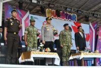 Foto: Sejumlah pejabat TNI, Polri, dan unsur pemerintah menghadiri kegiatan peringatan Sumpah Pemuda ke-98 Tahun 2026 di Kota Batam.