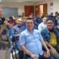 Foto: Wakil Pimpinan Redaksi okjakarta.com, Herman Wijaya, menyampaikan pertanyaan kepada narasumber dalam diskusi bedah buku Operator Telepon Jadi Wartawan Kepresidenan: 25 Tahun Berkarya di Radio Sonora karya Stanislaus Jumar Sudiyana, di Markas PWI Jaya, Jumat (30/10/2026).