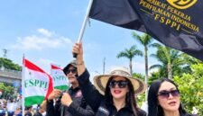 Foto: (tengah) Sekretaris Jenderal FSPPI, R.A.A.V.D. Barbie Kumala Sari. (Istimewa)