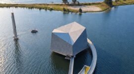 Foto: Masjid Apung An-Nur Jakarta yang berdiri di kawasan wisata Pantai Ancol Taman Impian, Jakarta Utara. (Istimewa)